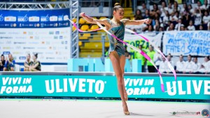 final6 f motto viareggio vignozzi bianca   nastro sfe07012 copia simone ferraro ph copia